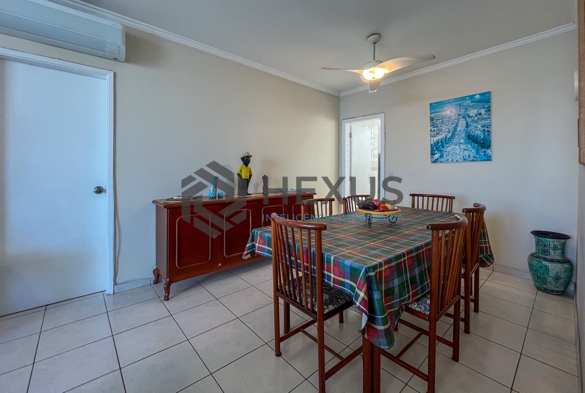 Foto 5 de Apartamento frente mar com varanda vista mar na Praia das Pitangueiras, Guaruja