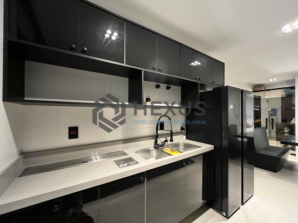 Foto 25 de Apartamento reformado frente mar com varanda gourmet e lazer completo na Praia das Pitangueiras, Guaruja