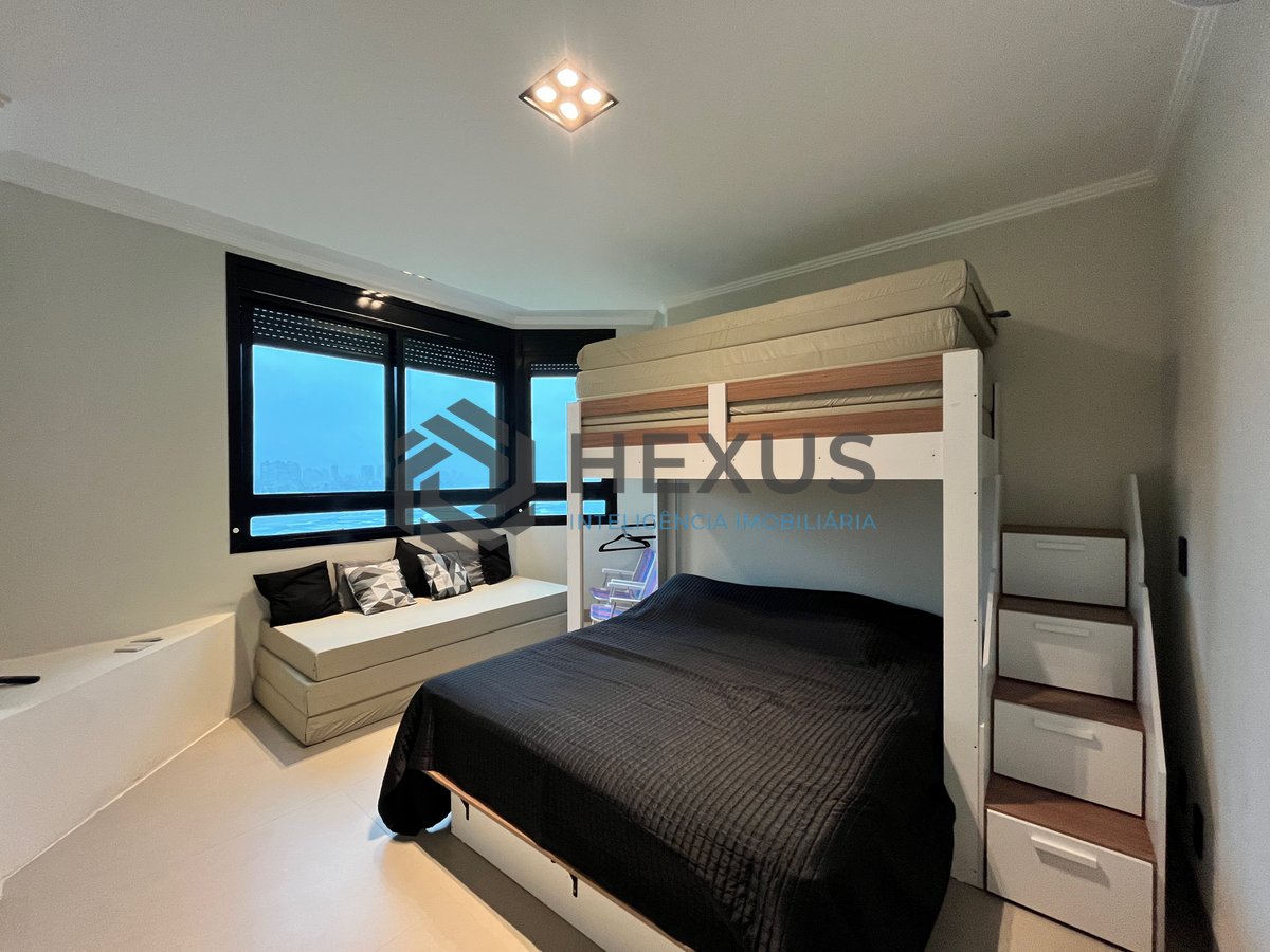 Foto 10 de Apartamento reformado frente mar com varanda gourmet e lazer completo na Praia das Pitangueiras, Guaruja