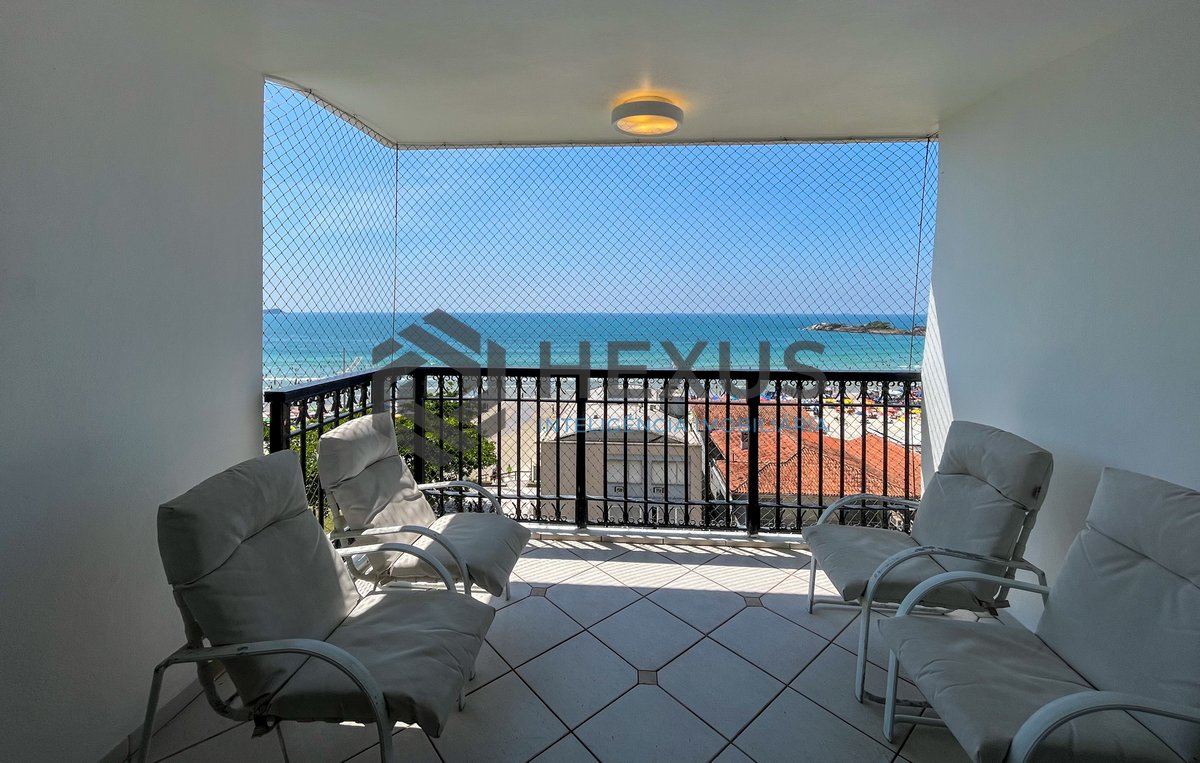 Foto 2 de Apartamento frente mar com varanda na Praia das Pitangueiras, Guaruja