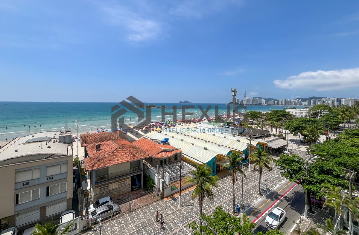 Foto 17 de Apartamento frente mar com varanda na Praia das Pitangueiras, Guaruja