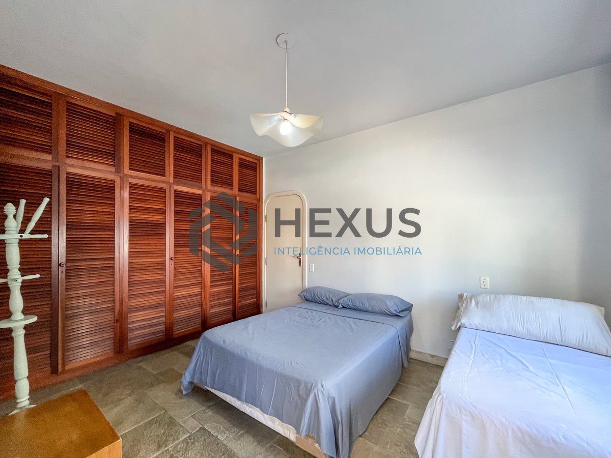 Foto 33 de Apartamento frente mar com varanda na Praia das Pitangueiras, Guaruja