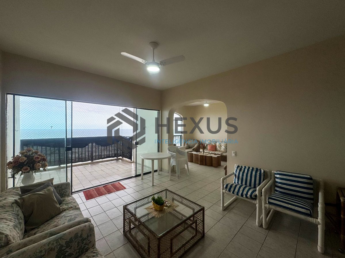 Foto 3 de Apartamento frente mar com varanda na Praia das Pitangueiras, Guaruja