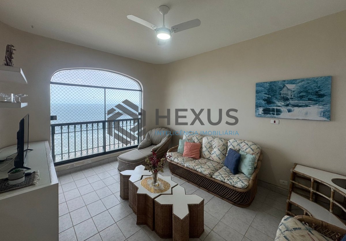 Foto 10 de Apartamento frente mar com varanda na Praia das Pitangueiras, Guaruja