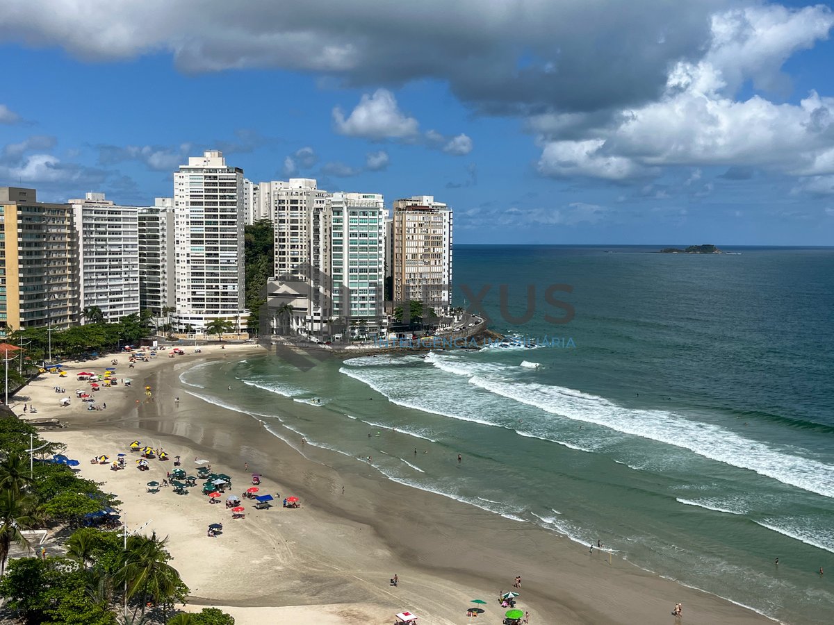 Foto 12 de Apartamento frente mar com varanda na Praia das Pitangueiras, Guaruja