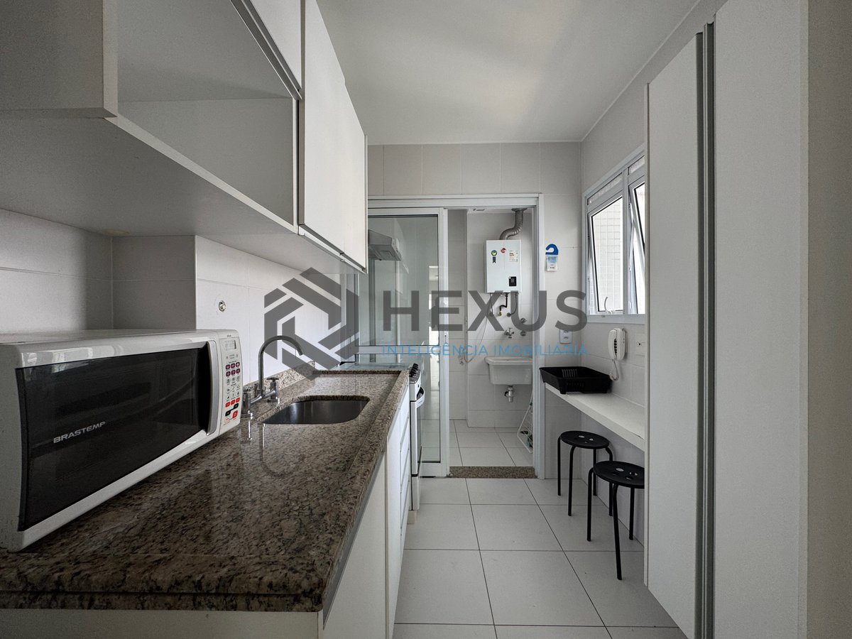 Foto 18 de Apartamento com varanda gourmet e lazer completo na Praia das Pitangueiras, Guaruja