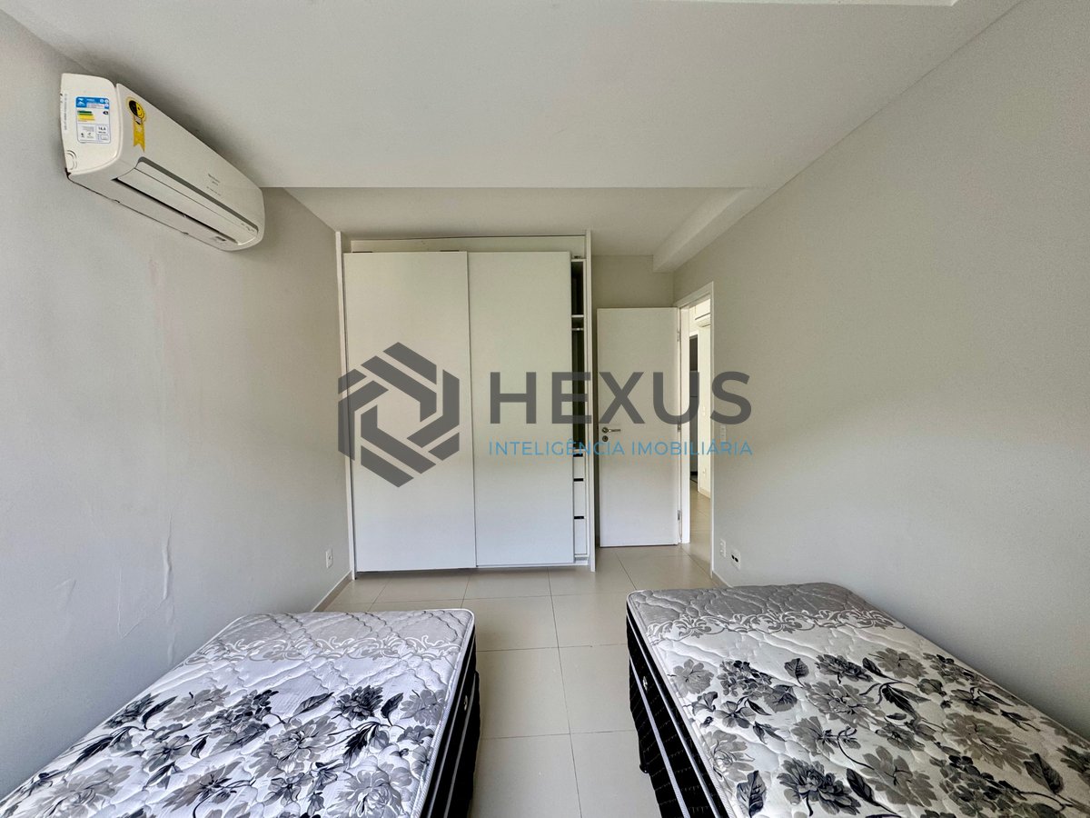 Foto 10 de Apartamento com varanda gourmet e lazer completo na Praia das Pitangueiras, Guaruja