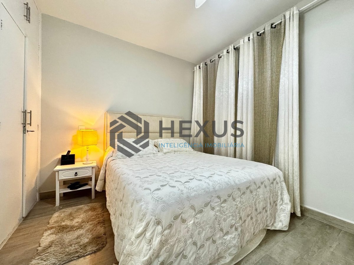 Foto 19 de Apartamento reformado com varanda, lazer e vista mar na beira mar da Praia das Pitangueiras, Guaruja