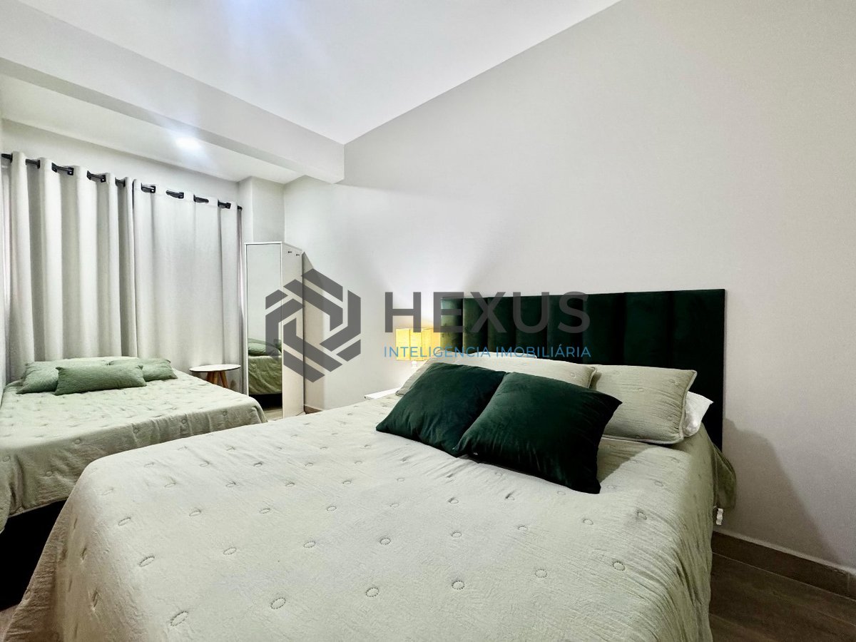 Foto 23 de Apartamento reformado com varanda, lazer e vista mar na beira mar da Praia das Pitangueiras, Guaruja