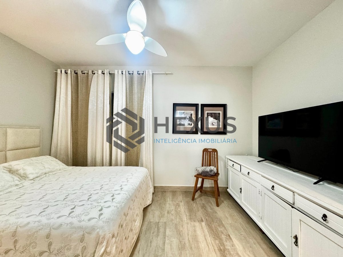 Foto 25 de Apartamento reformado com varanda, lazer e vista mar na beira mar da Praia das Pitangueiras, Guaruja