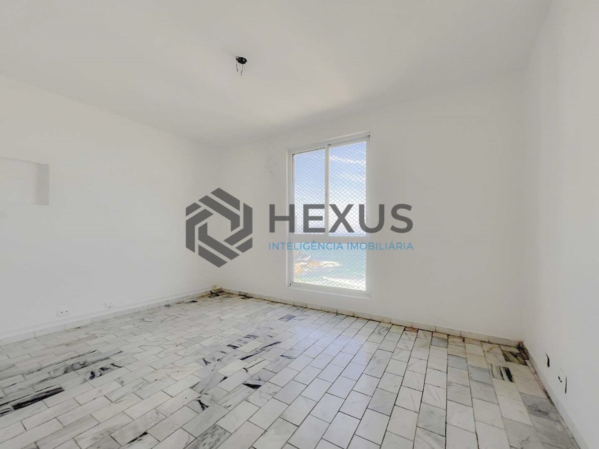 Foto 51 de Apartamento frente mar com varanda na Praia das Pitangueiras, Guaruja