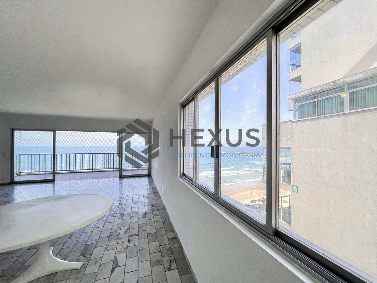 Foto 10 de Apartamento frente mar com varanda na Praia das Pitangueiras, Guaruja