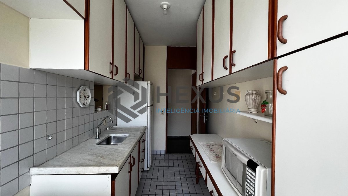 Foto 9 de Apartamento com varanda e lazer na Praia da Enseada, Guaruja