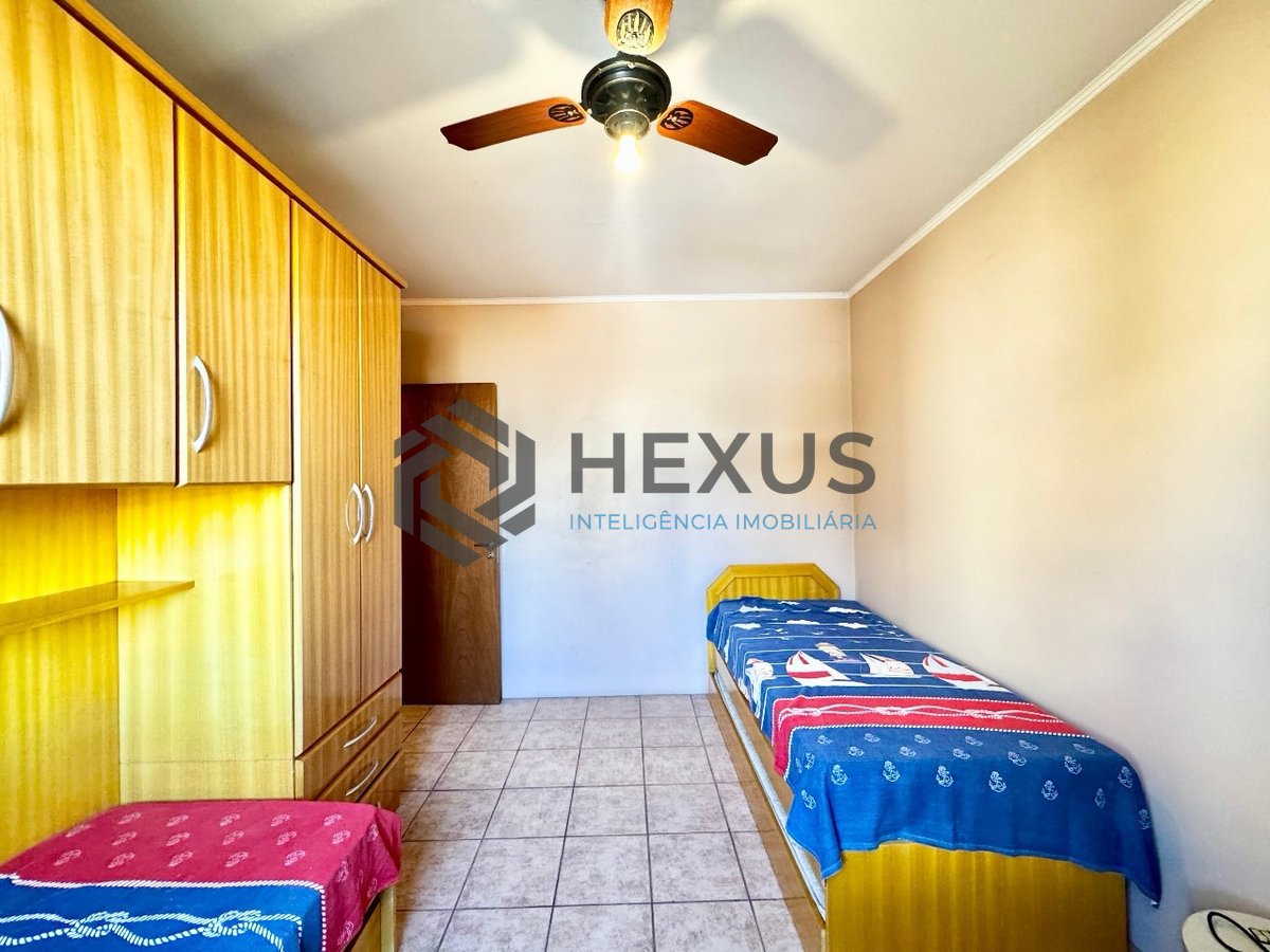 Foto 11 de Apartamento com varanda e lazer na Praia da Enseada, Guarujá-SP.