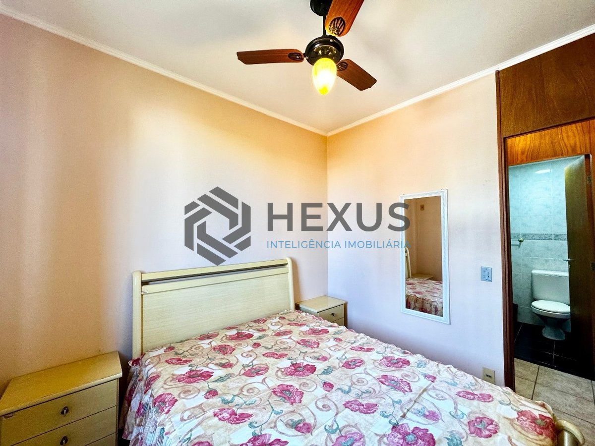 Foto 9 de Apartamento com varanda e lazer na Praia da Enseada, Guarujá-SP.
