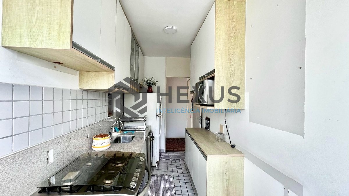 Foto 13 de Apartamento com varanda e lazer na Praia da Enseada à venda, Guarujá-SP.