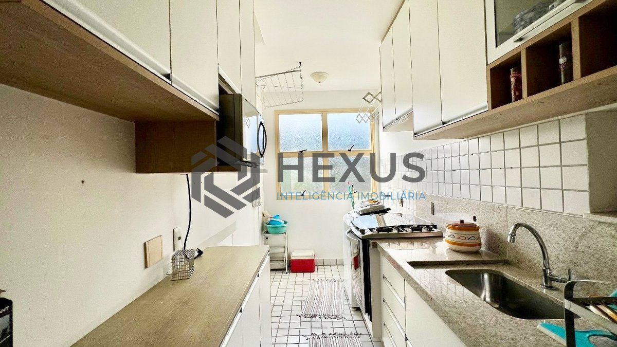 Foto 14 de Apartamento com varanda e lazer na Praia da Enseada à venda, Guarujá-SP.