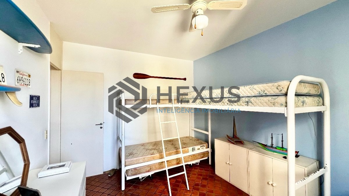 Foto 10 de Apartamento com varanda e lazer na Praia da Enseada à venda, Guarujá-SP.