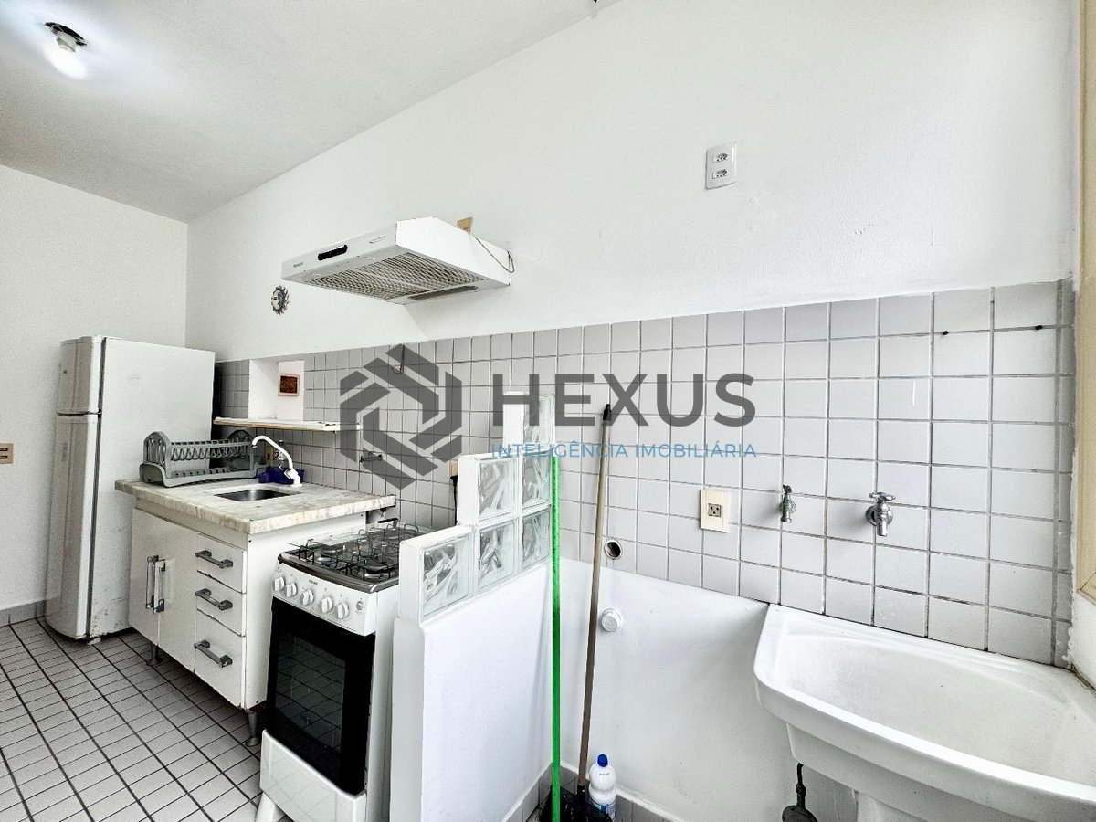 Foto 13 de Apartamento com varanda e lazer na Praia da Enseada, Guaruja
