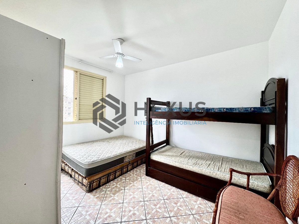 Foto 16 de Apartamento com varanda e lazer na Praia da Enseada, Guaruja
