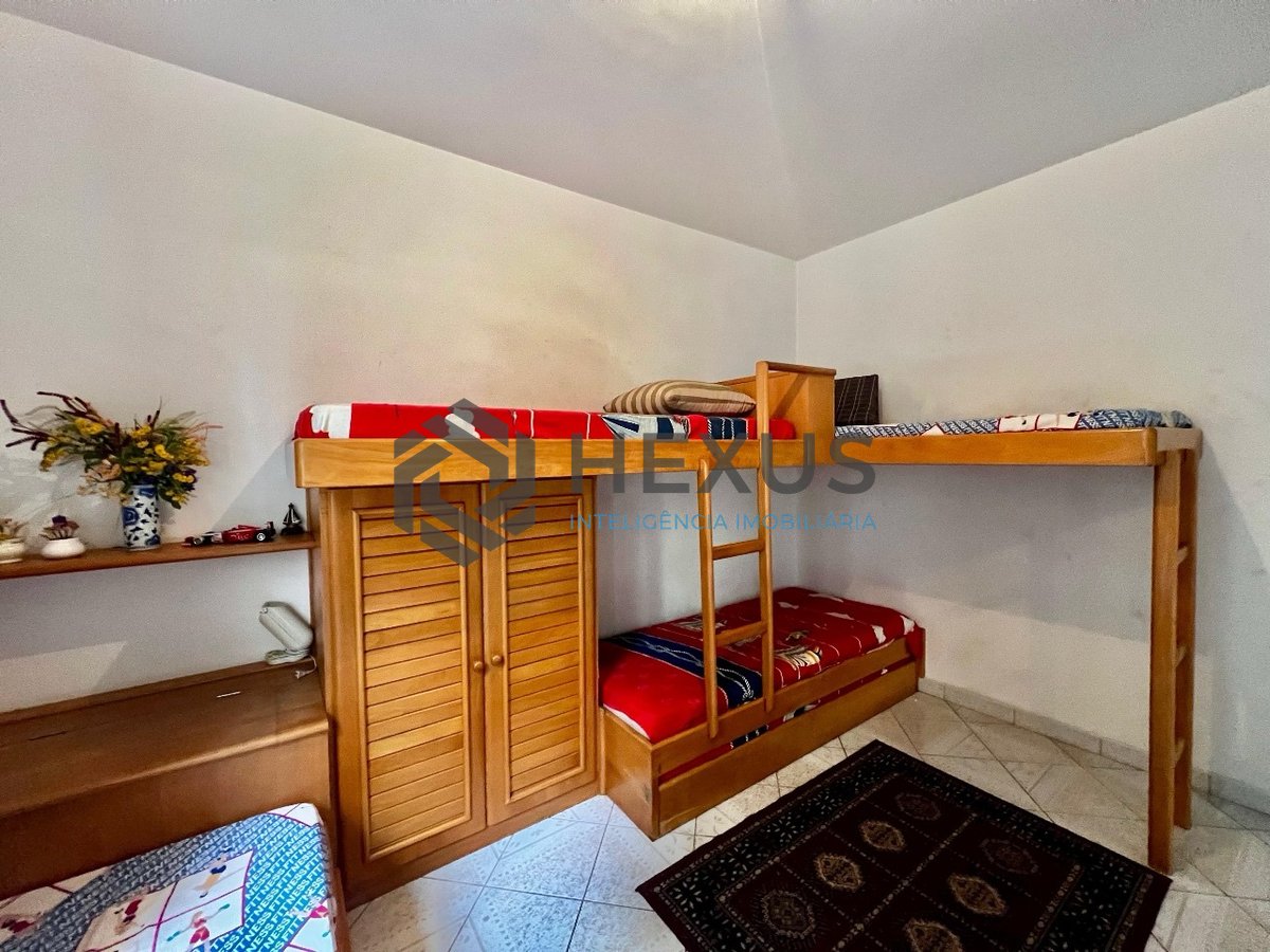 Foto 11 de Apartamento com varanda e lazer na Praia da Enseada, Guaruja