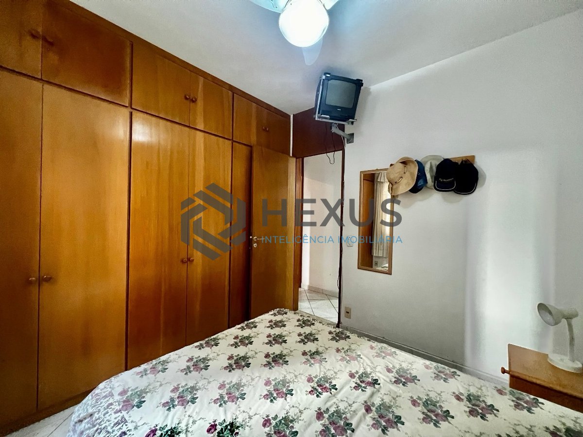 Foto 12 de Apartamento com varanda e lazer na Praia da Enseada, Guaruja