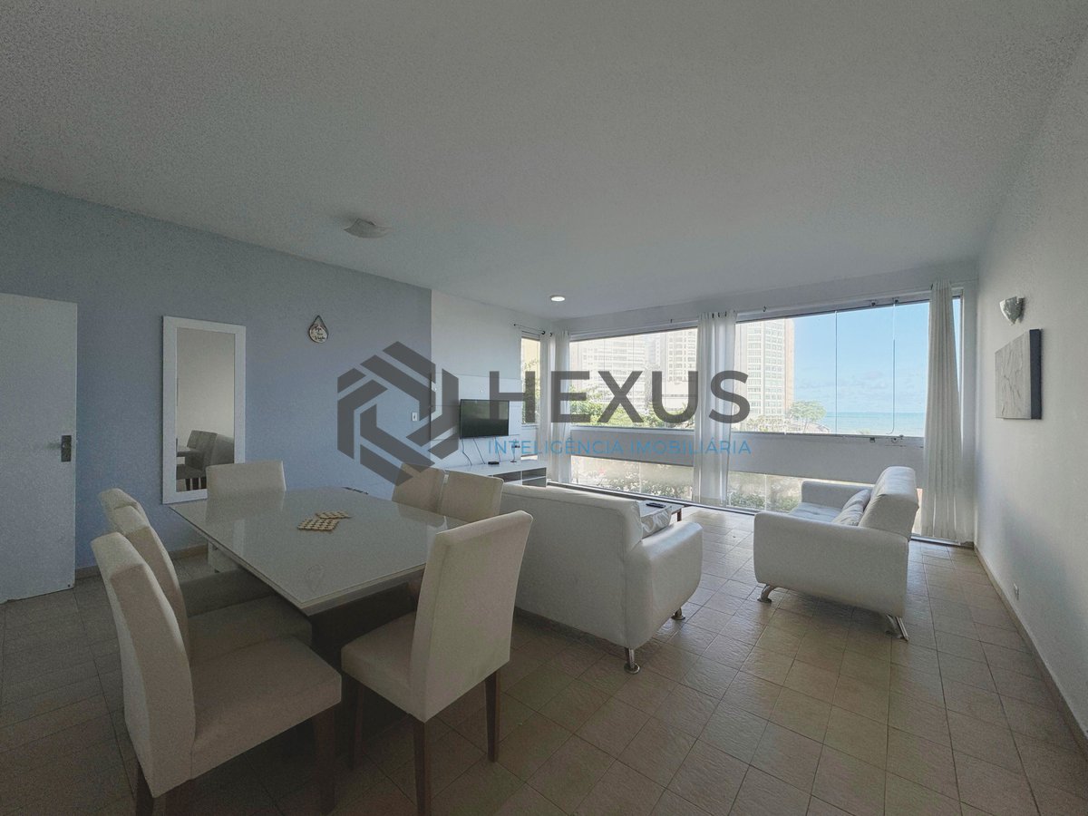 Foto 4 de Apartamento frente mar com varanda e vista mar na Praia das Pitangueiras, Guaruja