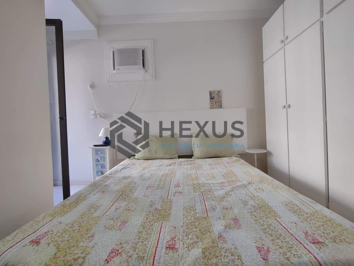 Foto 11 de Apartamento com varanda na região da Brunella na Praia da Enseada, Guaruja