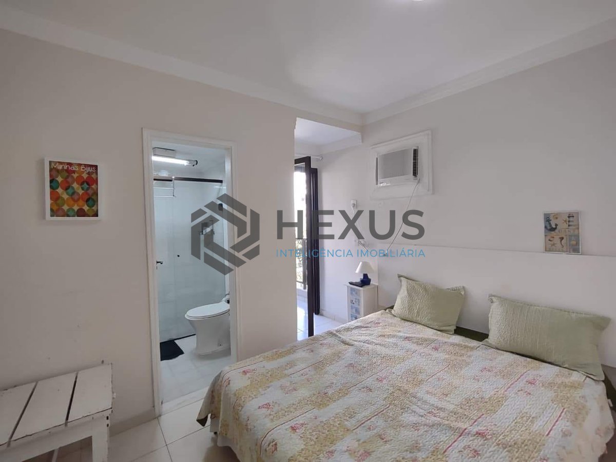Foto 12 de Apartamento com varanda na região da Brunella na Praia da Enseada, Guaruja
