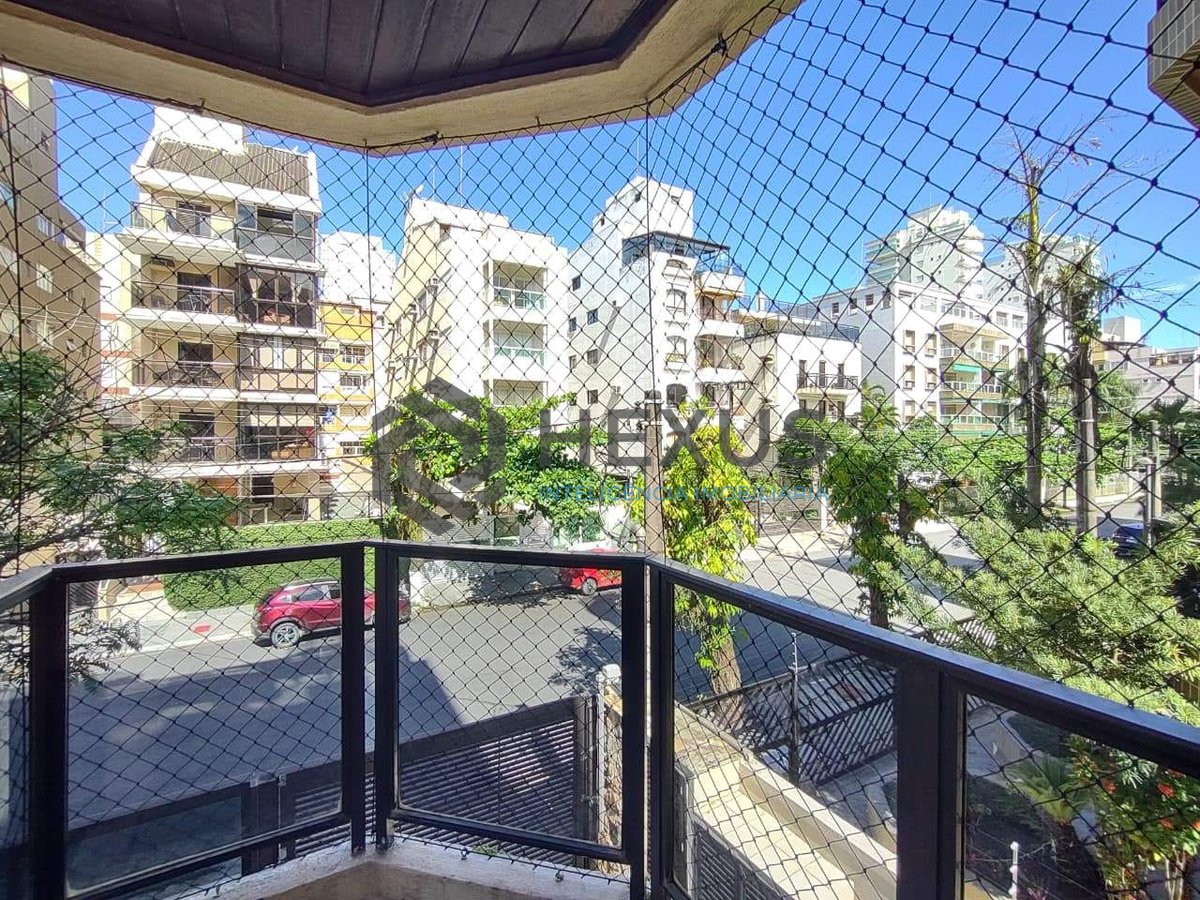 Foto 15 de Apartamento com varanda na região da Brunella na Praia da Enseada, Guaruja