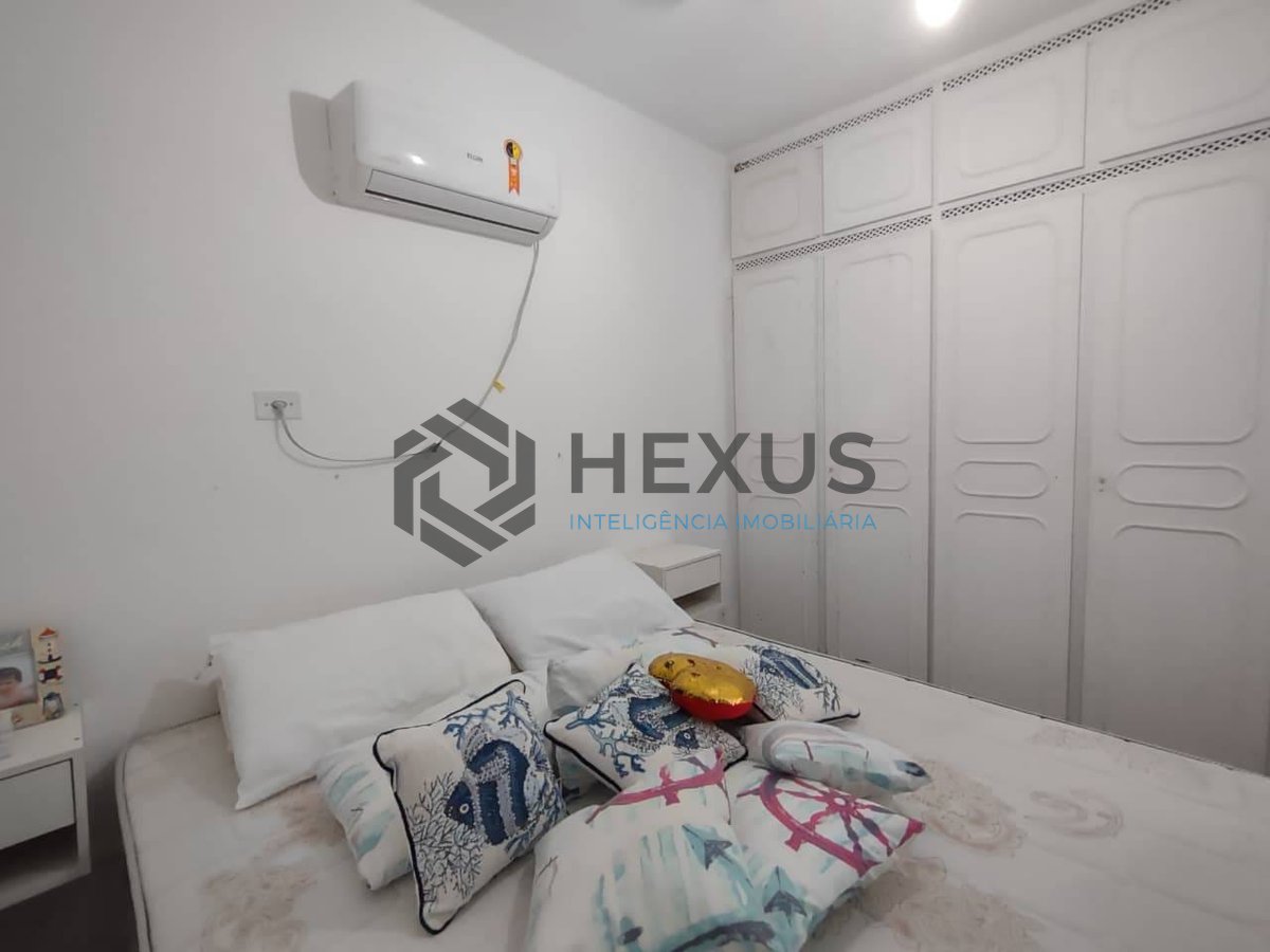 Foto 13 de Apartamento com varanda e lazer na Praia da Enseada, Guaruja