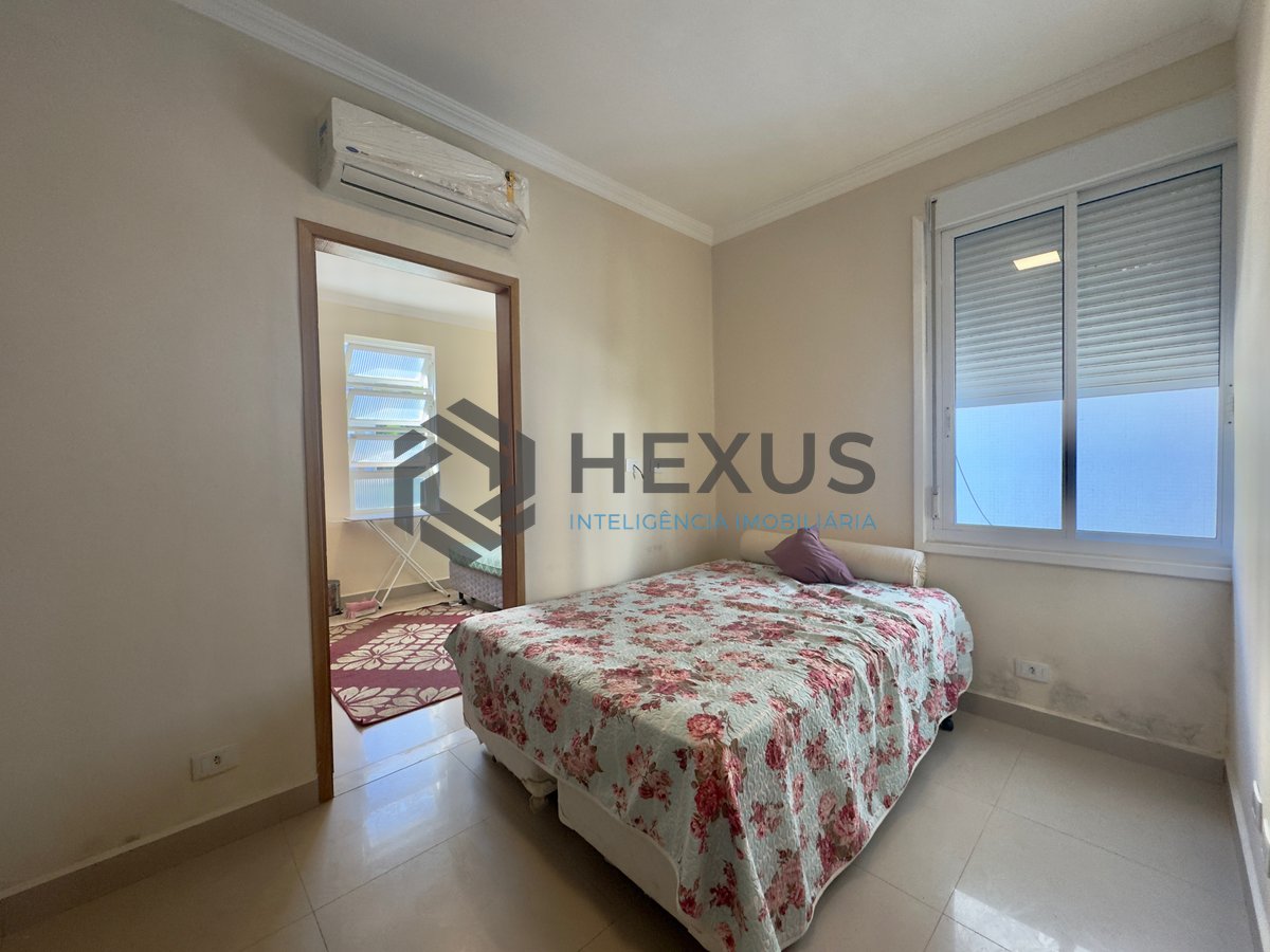 Foto 16 de Apartamento frente mar reformado com varanda gourmet na Praia das Pitangueiras, Guaruja