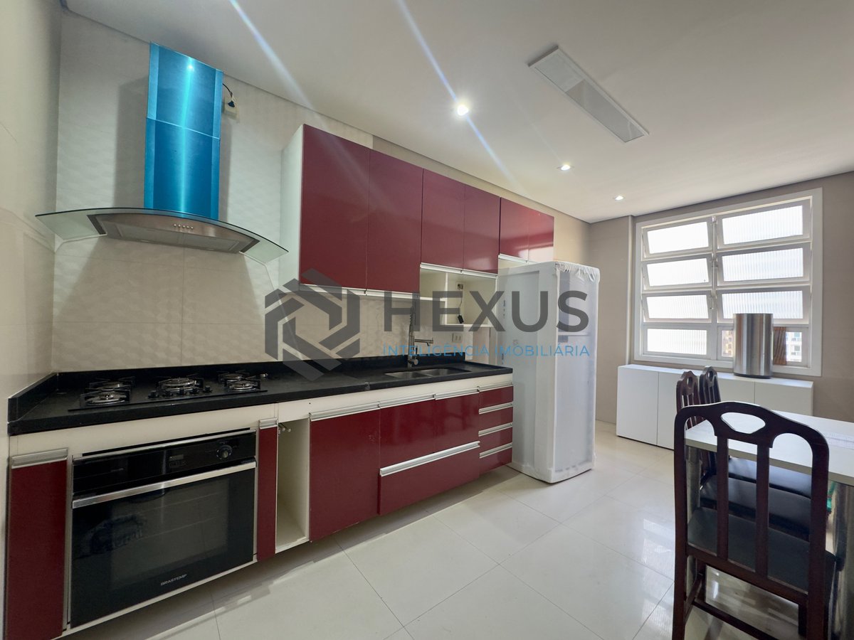 Foto 22 de Apartamento frente mar reformado com varanda gourmet na Praia das Pitangueiras, Guaruja