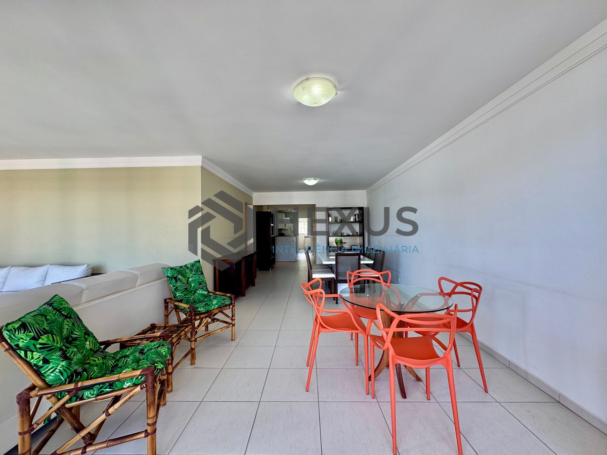 Foto 10 de Apartamento frente mar reformado com varanda e lazer na Praia das Pitangueiras, Guaruja