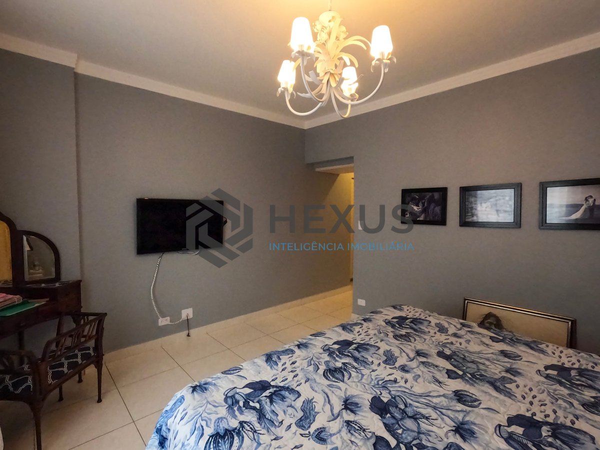 Foto 18 de Apartamento com varanda e vista mar na beira mar da Praia das Pitangueiras, Guaruja