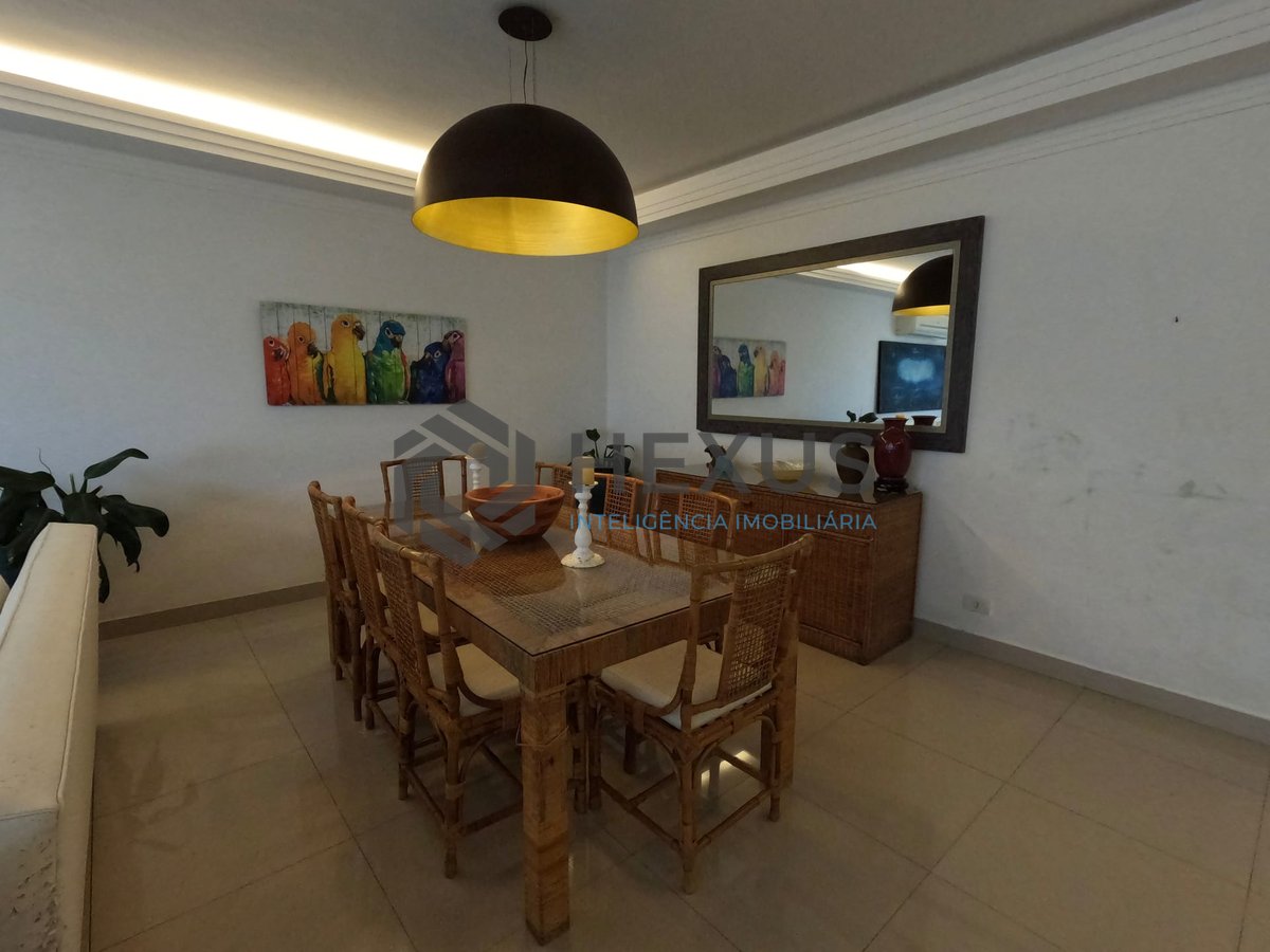 Foto 7 de Apartamento com varanda e vista mar na beira mar da Praia das Pitangueiras, Guaruja