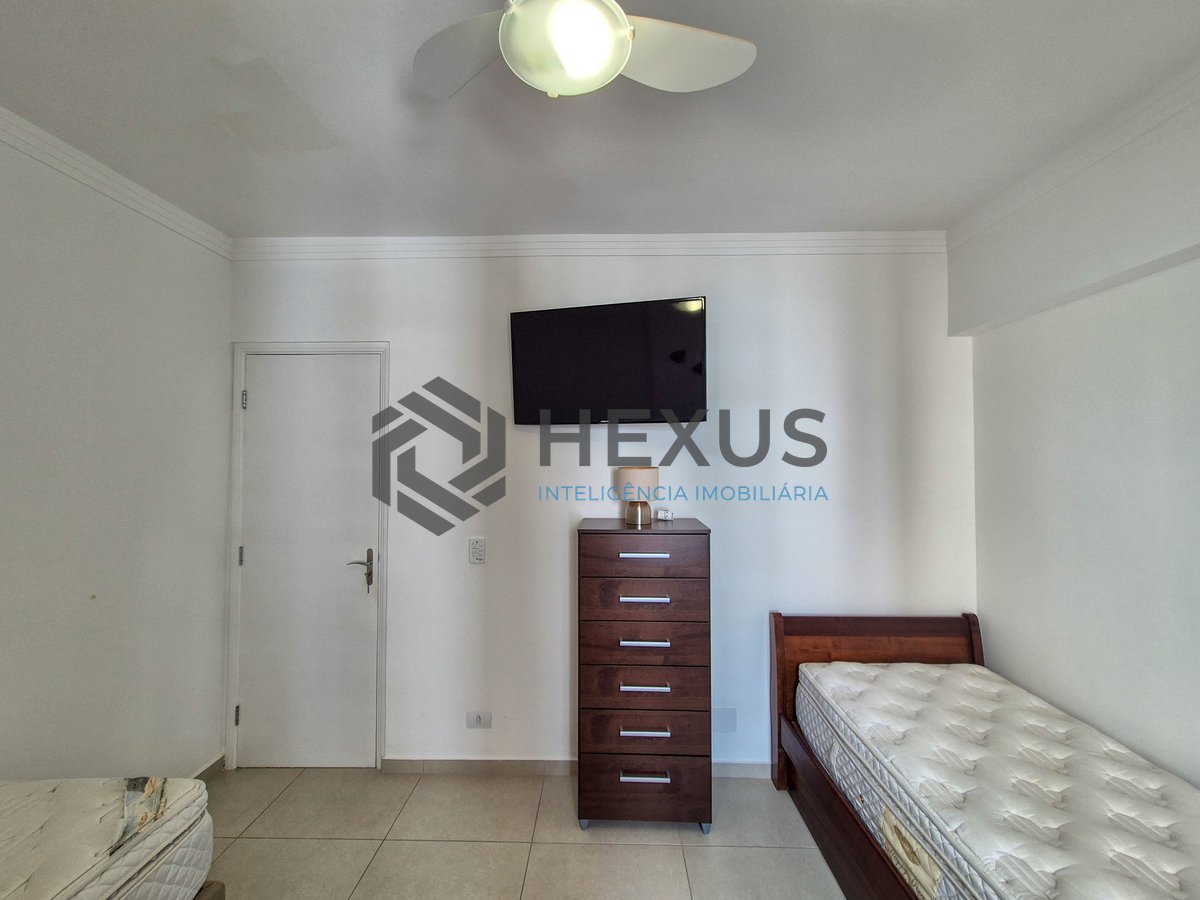 Foto 12 de Apartamento reformado com vista livre a uma quadra da Praia das Pitangueiras, Guaruja