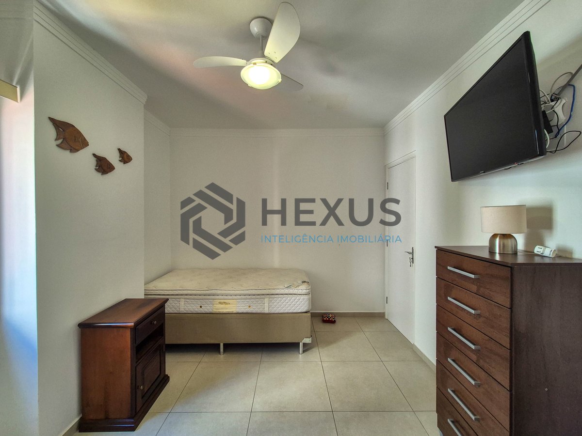 Foto 13 de Apartamento reformado com vista livre a uma quadra da Praia das Pitangueiras, Guaruja
