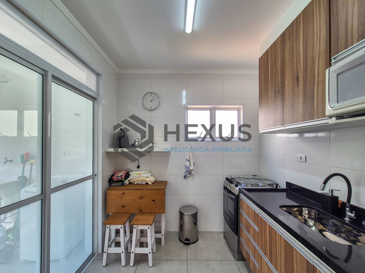 Foto 24 de Apartamento reformado com vista livre a uma quadra da Praia das Pitangueiras, Guaruja