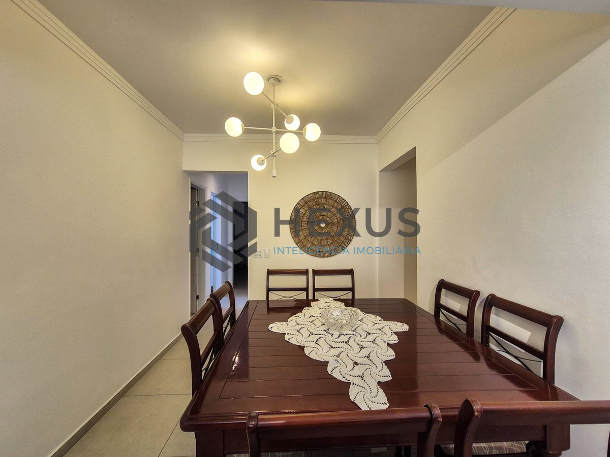 Foto 8 de Apartamento reformado com vista livre a uma quadra da Praia das Pitangueiras, Guaruja