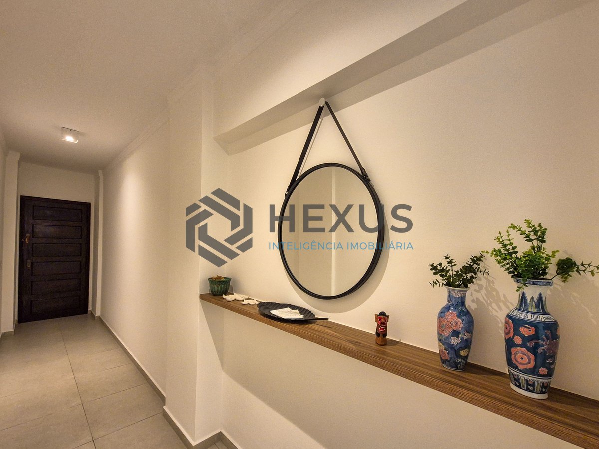 Foto 9 de Apartamento reformado com vista livre a uma quadra da Praia das Pitangueiras, Guaruja