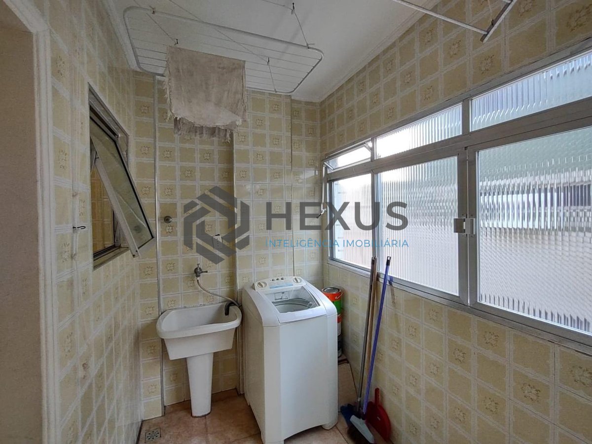 Foto 16 de Apartamento com varanda na Praia da Enseada, Guaruja