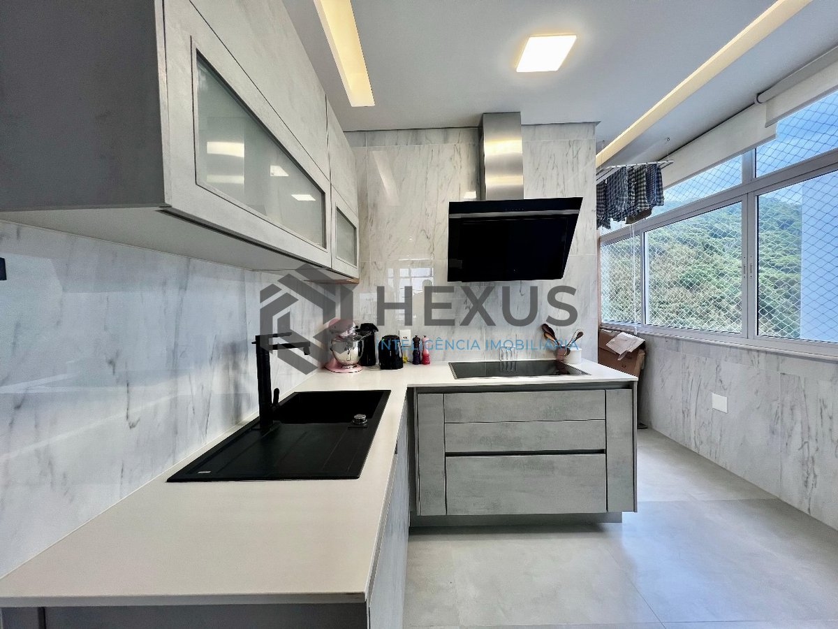 Foto 18 de Apartamento reformado frente mar na Praia das Pitangueiras, Guaruja