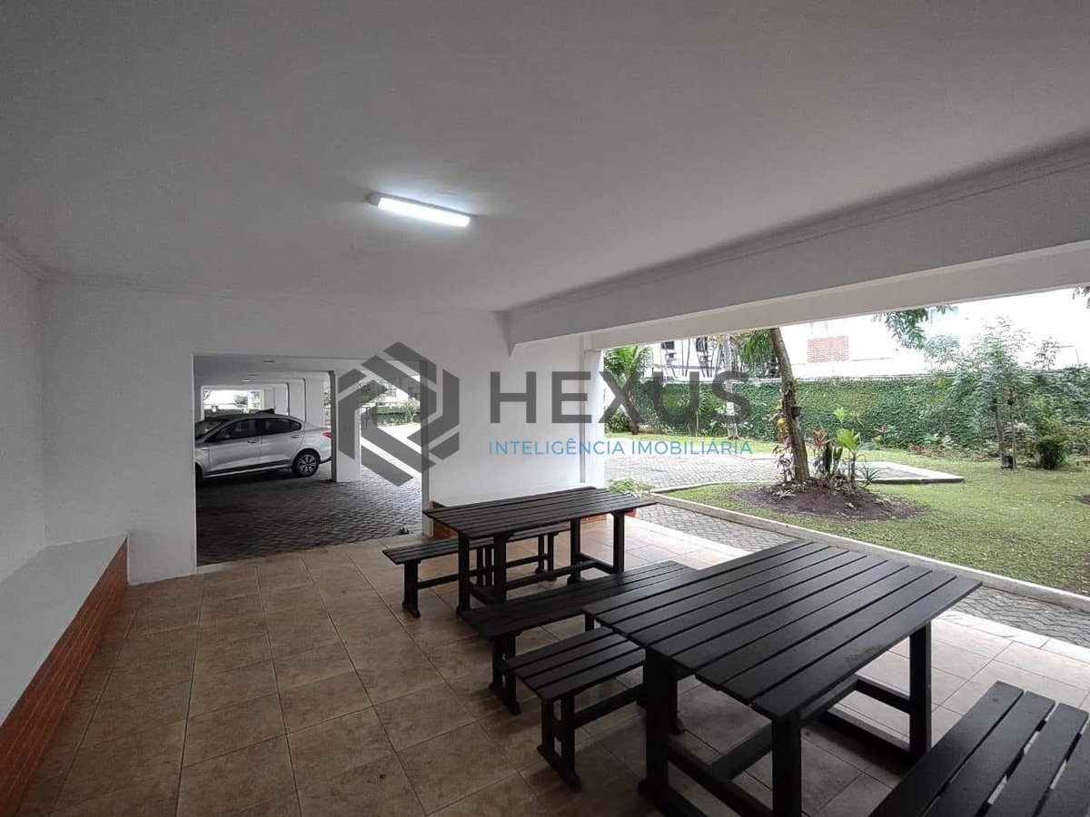 Foto 19 de Apartamento com varanda na região do Hotel Casa Grande na Praia da Enseada, Guaruja