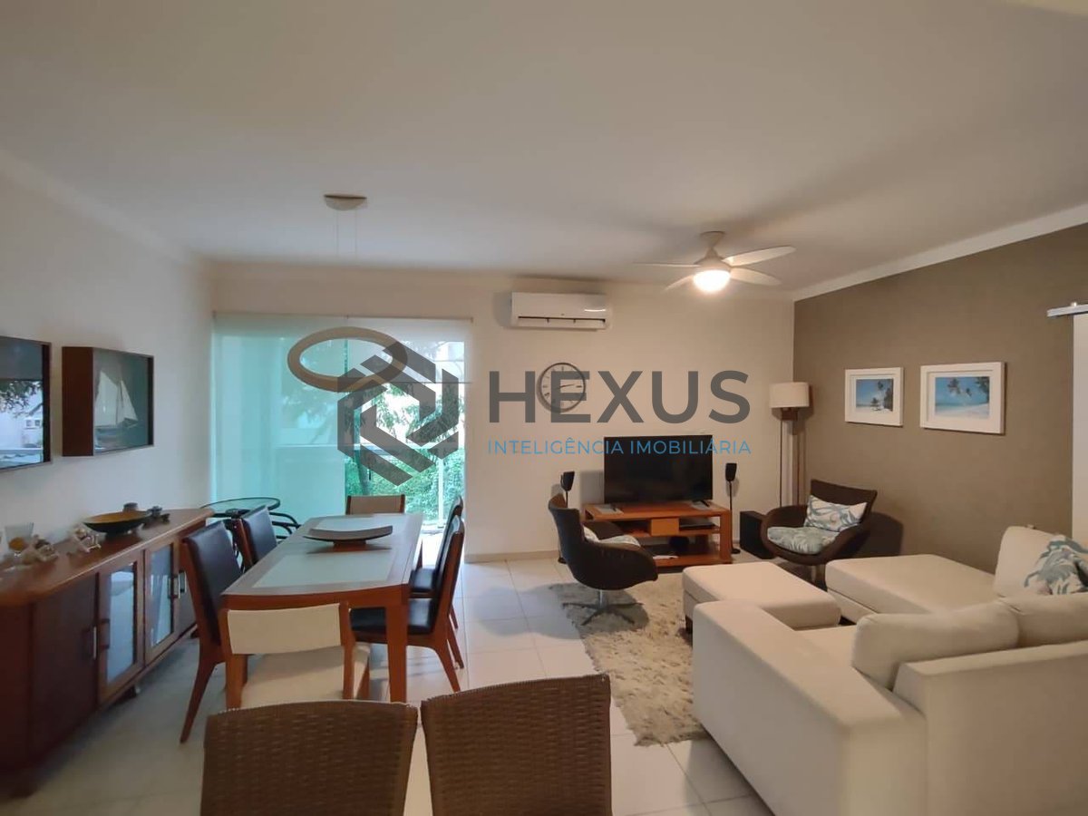 Foto 3 de Apartamento com varanda na região do Hotel Casa Grande na Praia da Enseada, Guaruja
