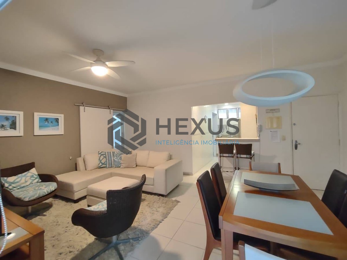 Foto 4 de Apartamento com varanda na região do Hotel Casa Grande na Praia da Enseada, Guaruja