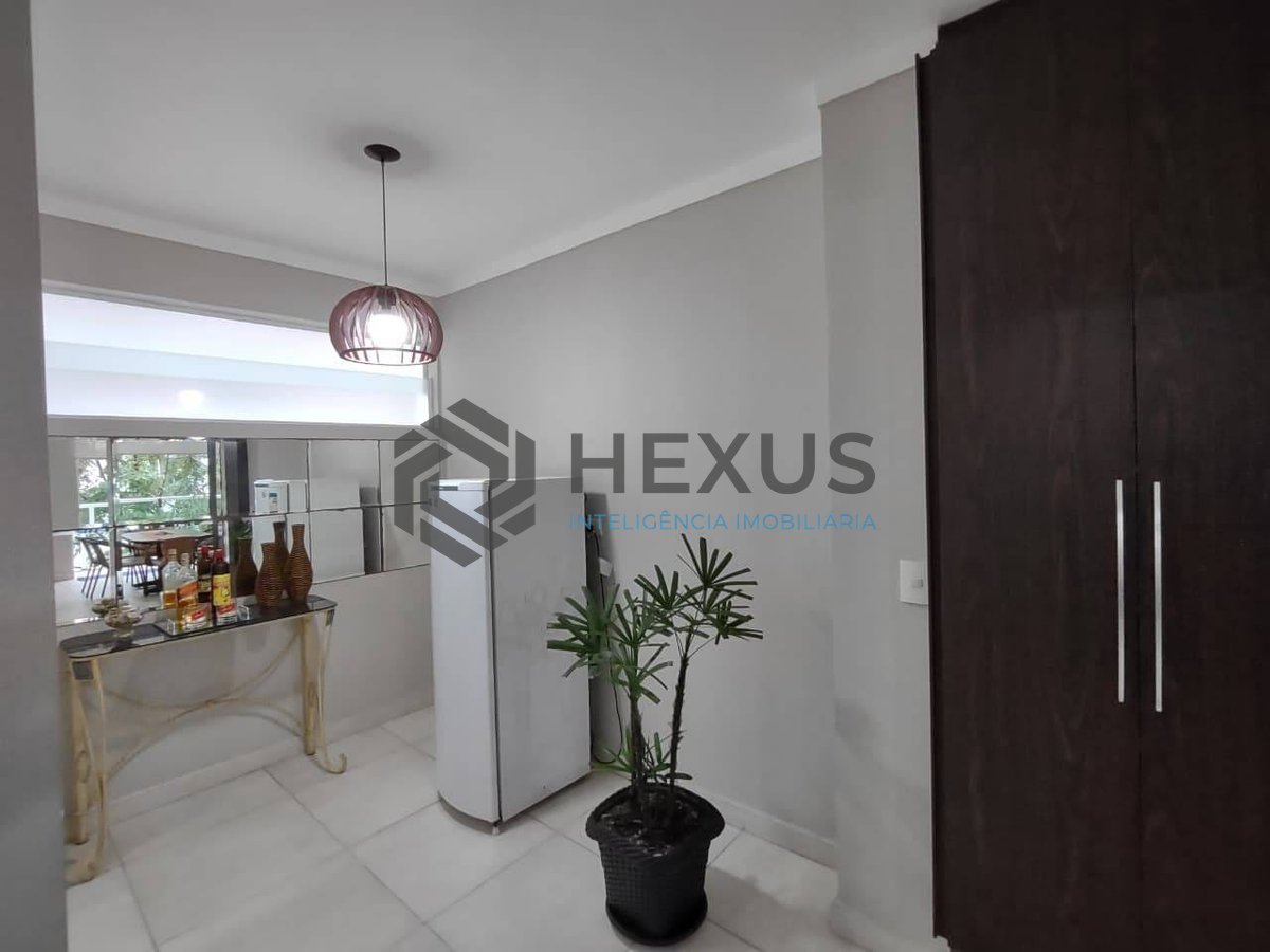 Foto 16 de Apartamento com varanda na região do Hotel Casa Grande na Praia da Enseada, Guaruja