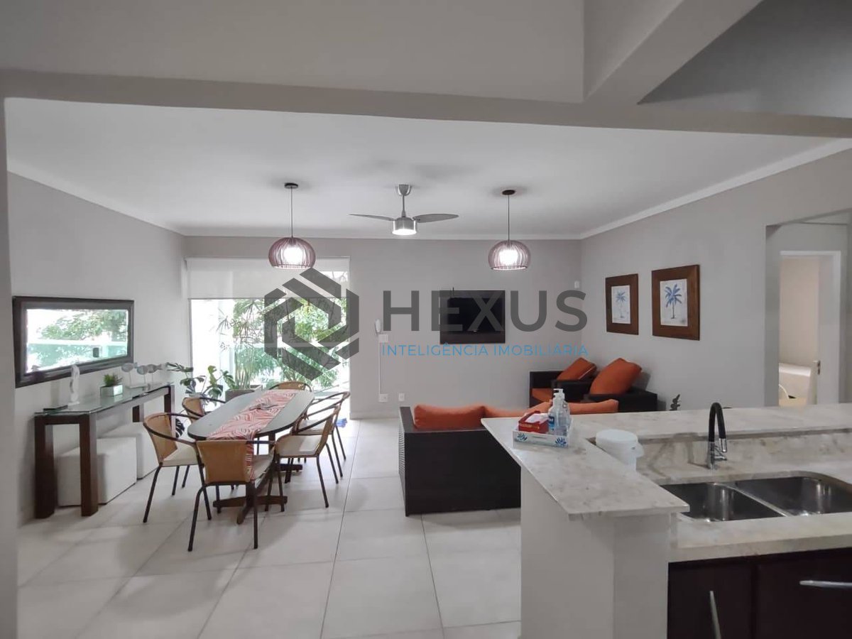 Foto 7 de Apartamento com varanda na região do Hotel Casa Grande na Praia da Enseada, Guaruja