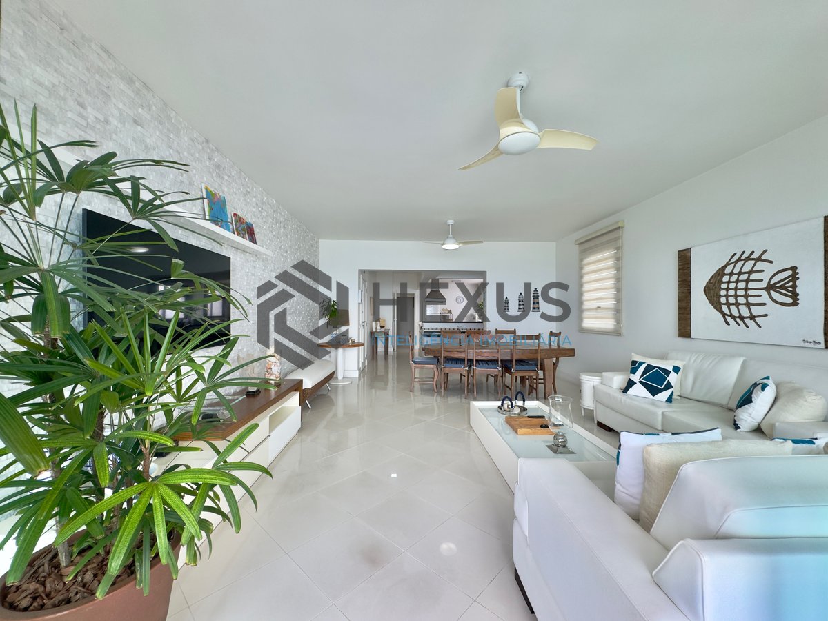 Foto 4 de Apartamento frente mar com varanda vista mar e lazer na beira mar da Praia das Astúrias, Guarujá-SP.