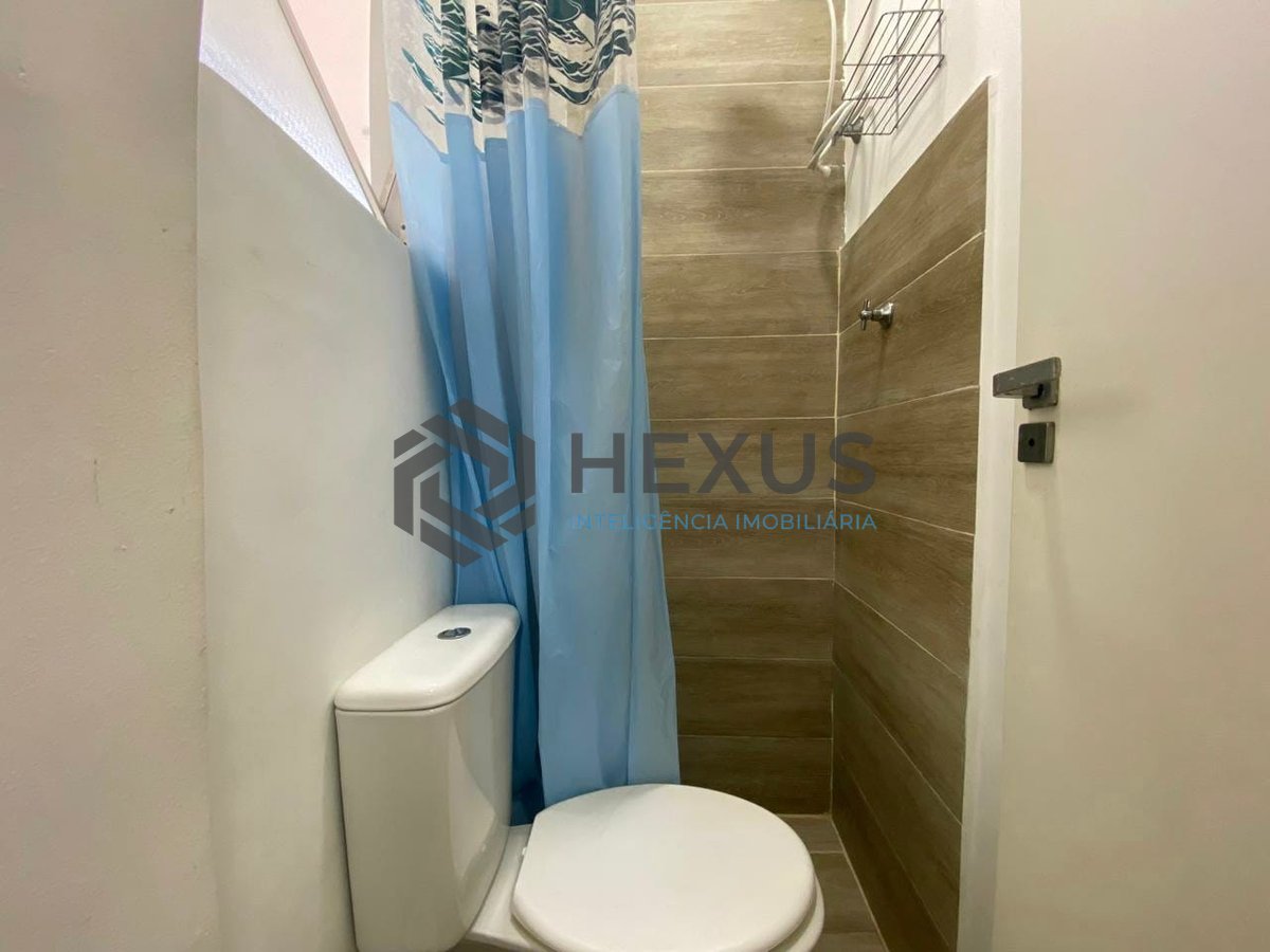 Foto 14 de Apartamento com varanda vista mar e lazer na beira mar da Praia das Pitangueiras, Guarujá